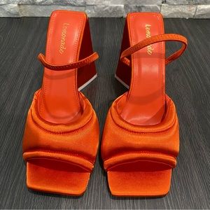 BRAND NEW Burnt orange puff chunky heels. Brand New. Size 9.